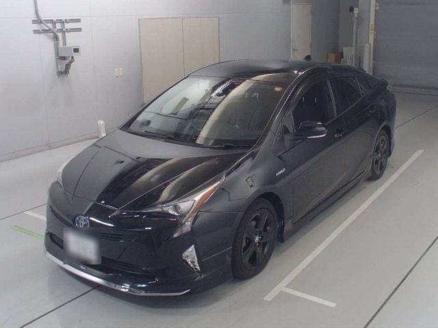 30364 Toyota Prius ZVW50 2016 г. (CAA Chubu)