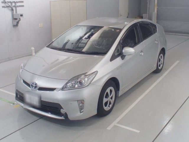 30407 Toyota Prius ZVW30 2014 г. (CAA Chubu)