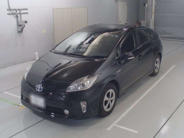 30418 Toyota Prius ZVW30 2015 г. (CAA Chubu)