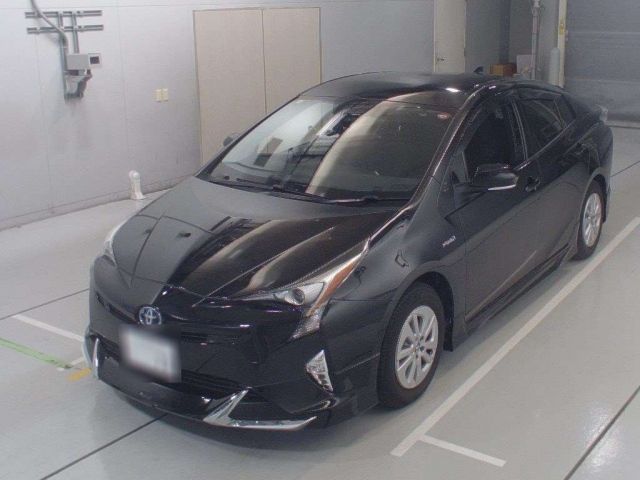 30441 Toyota Prius ZVW55 2017 г. (CAA Chubu)