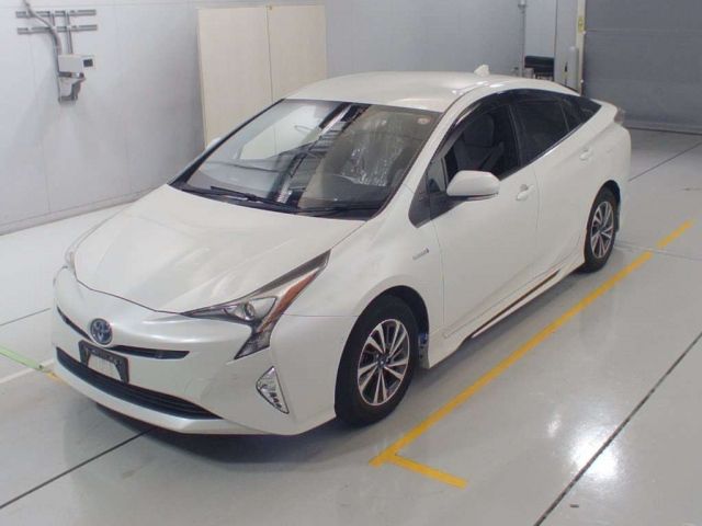 30462 Toyota Prius ZVW51 2016 г. (CAA Chubu)