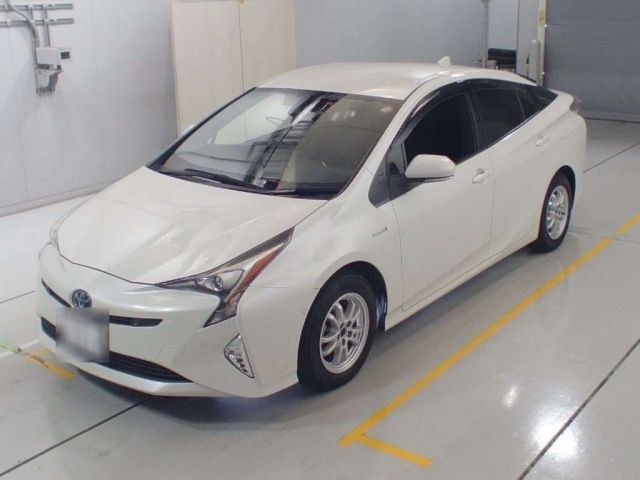 30504 Toyota Prius ZVW50 2018 г. (CAA Chubu)