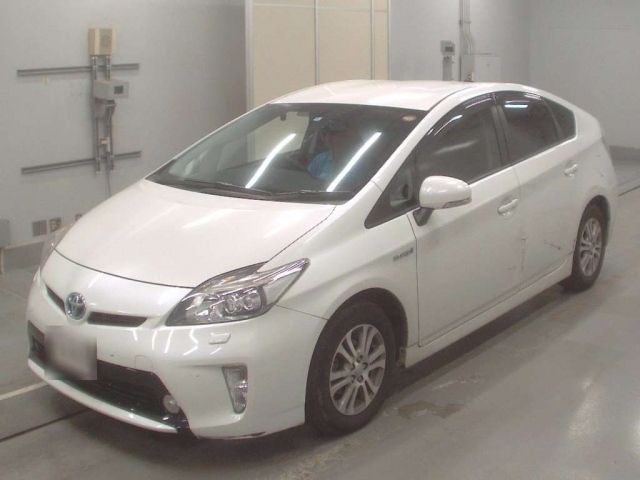 30591 Toyota Prius ZVW30 2014 г. (CAA Tokyo)