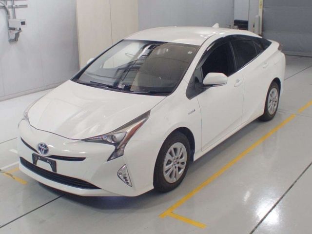 30595 Toyota Prius ZVW50 2016 г. (CAA Chubu)