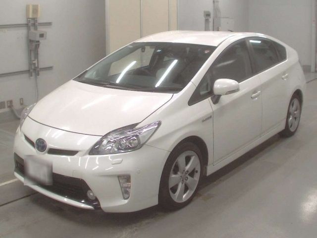 30604 Toyota Prius ZVW30 2014 г. (CAA Tokyo)