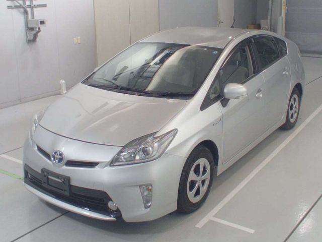 30611 Toyota Prius ZVW30 2013 г. (CAA Chubu)