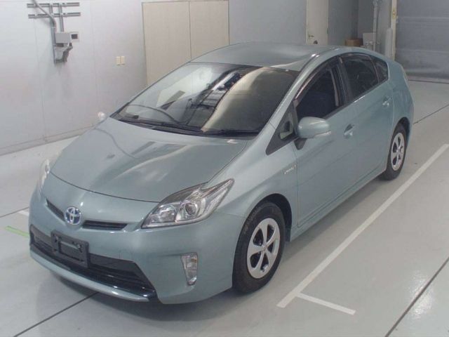 30628 Toyota Prius ZVW30 2013 г. (CAA Chubu)