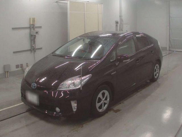 30787 Toyota Prius ZVW30 2013 г. (CAA Tokyo)