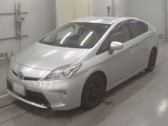 30811 Toyota Prius ZVW30 2014 г. (CAA Tokyo)