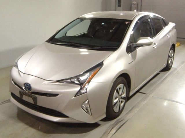 32 Toyota Prius ZVW55 2016 г. (TAA Tohoku)