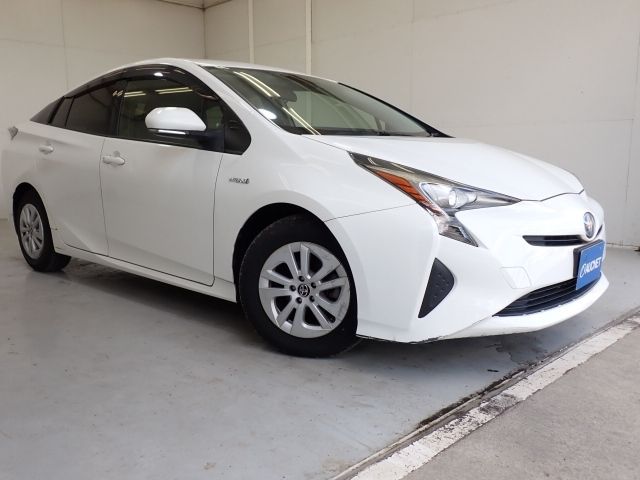 33002 Toyota Prius ZVW50 2016 г. (AUCNET)