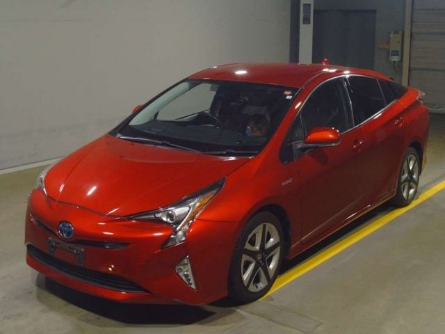 333 Toyota Prius ZVW51 2016 г. (TAA Yokohama)