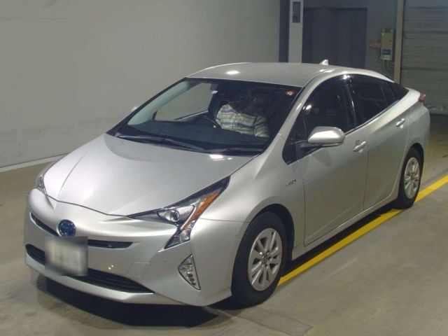 351 Toyota Prius ZVW55 2018 г. (TAA Yokohama)