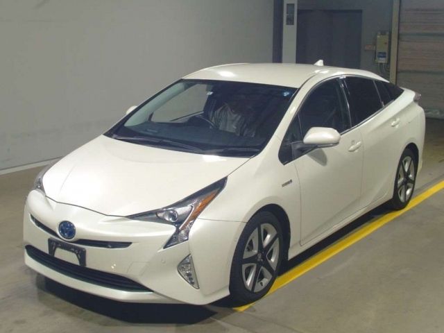 362 Toyota Prius ZVW51 2016 г. (TAA Yokohama)