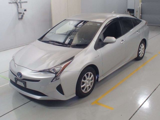 36404 Toyota Prius ZVW50 2016 г. (CAA Chubu)