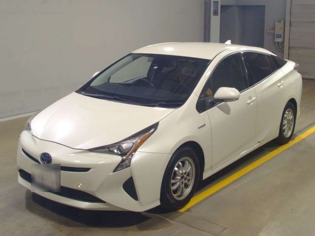 460 Toyota Prius ZVW50 2016 г. (TAA Yokohama)