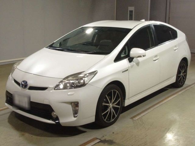 50074 Toyota Prius ZVW30 2013 г. (TAA Hyogo)