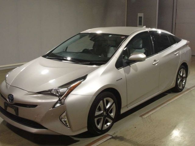 50088 Toyota Prius ZVW51 2018 г. (TAA Hyogo)