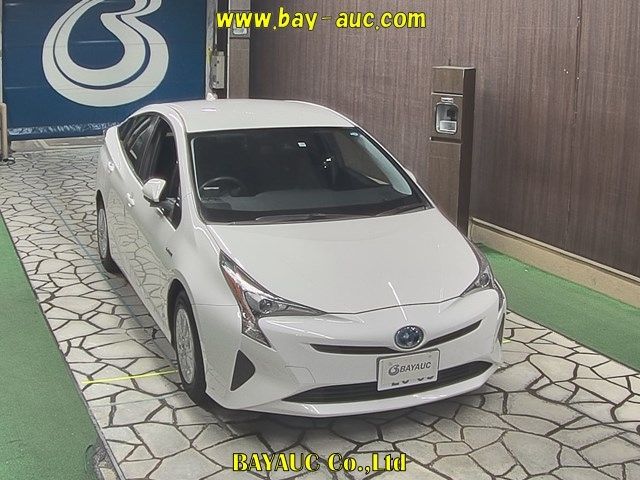 50313 Toyota Prius ZVW51 2016 г. (BAYAUC)