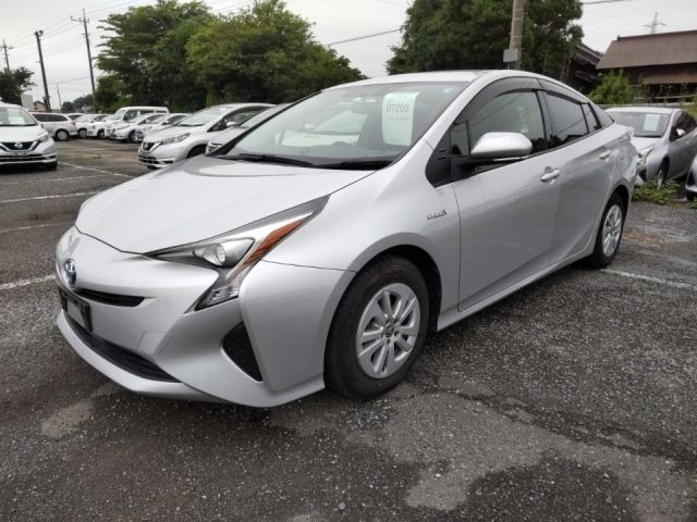 5105 Toyota Prius ZVW50 2018 г. (LUM Tokyo Nyusatsu)