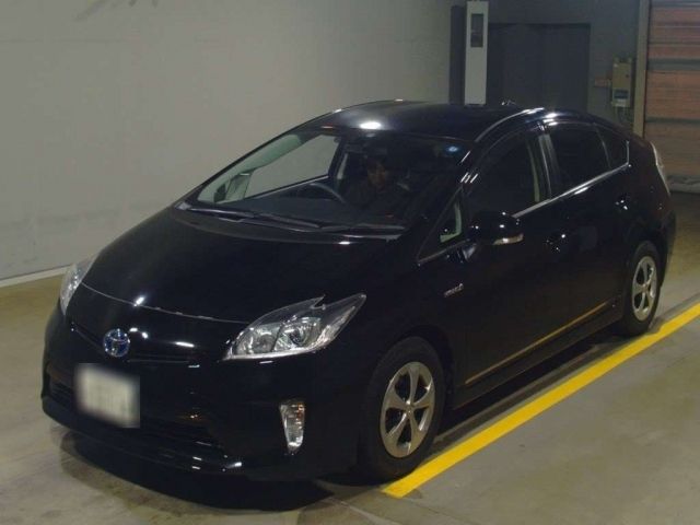 540 Toyota Prius ZVW30 2013 г. (TAA Yokohama)