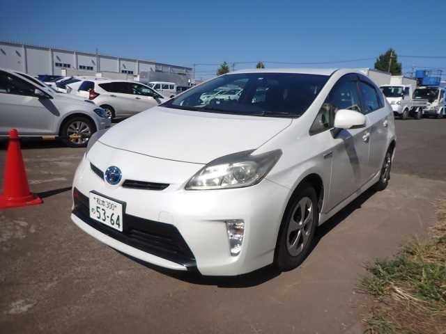 62 Toyota Prius ZVW30 2013 г. (ORIX Atsugi Nyusatsu)