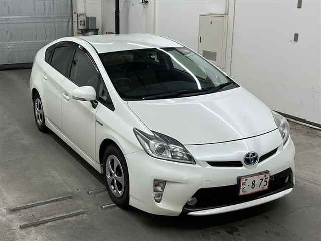 65518 Toyota Prius ZVW30 2013 г. (MIRIVE Saitama)