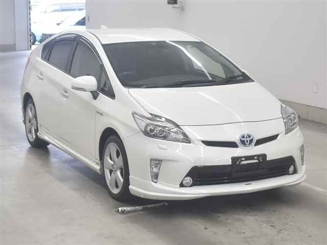 70464 Toyota Prius ZVW30 2014 г. (MIRIVE Aichi)