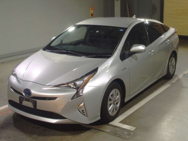 720 Toyota Prius ZVW50 2017 г. (TAA Hiroshima)