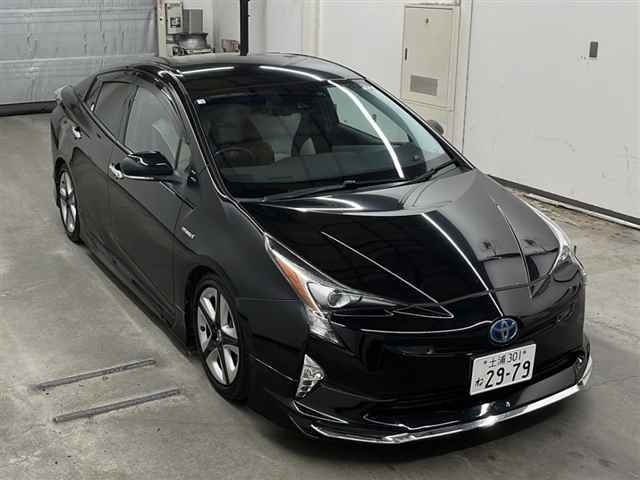 75056 Toyota Prius ZVW51 2018 г. (MIRIVE Saitama)