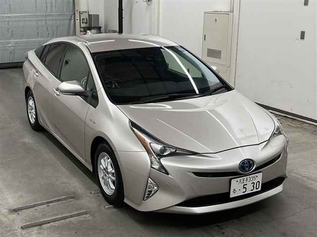 75064 Toyota Prius ZVW50 2017 г. (MIRIVE Saitama)