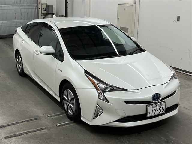 75105 Toyota Prius ZVW51 2018 г. (MIRIVE Saitama)