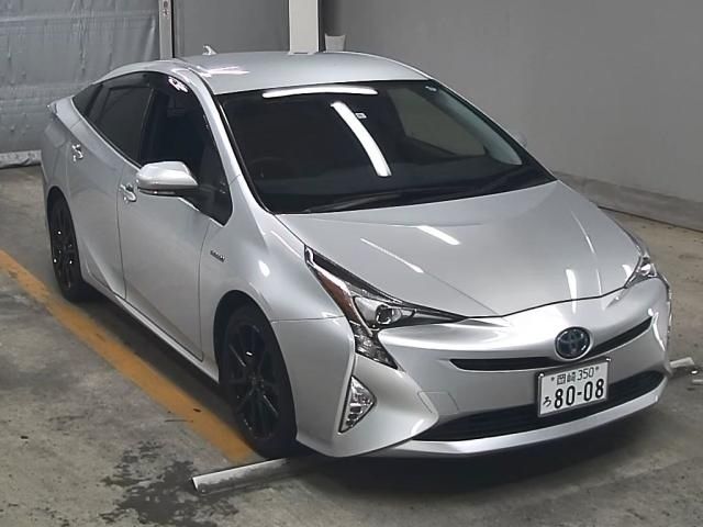 803 Toyota Prius ZVW50 2016 г. (ZIP Tokyo)