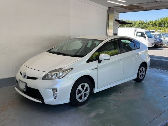 8056 Toyota Prius ZVW30 2013 г. (KCAA Kyoto)