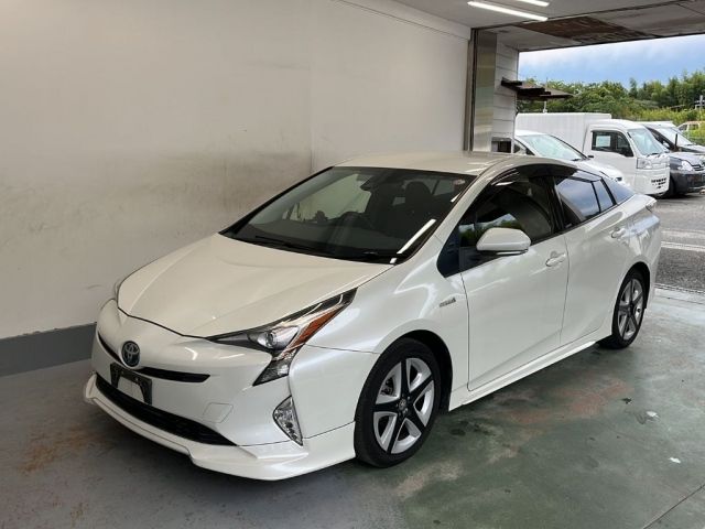 8075 Toyota Prius ZVW50 2017 г. (KCAA Kyoto)