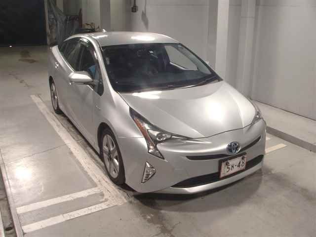 8476 Toyota Prius ZVW50 2016 г. (JU Tokyo)