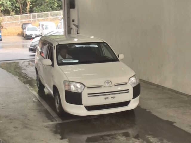 221 Toyota Probox NCP160V 2018 г. (JU Okinawa)