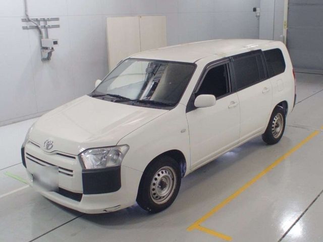 40158 Toyota Probox NCP160V 2015 г. (CAA Chubu)