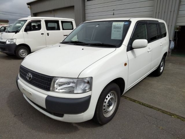 982 Toyota Probox NCP55V 2013 г. (LUM Hokkaido Nyusatsu)