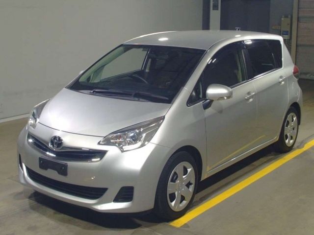 12767 Toyota Ractis NCP120 2015 г. (TAA Yokohama)