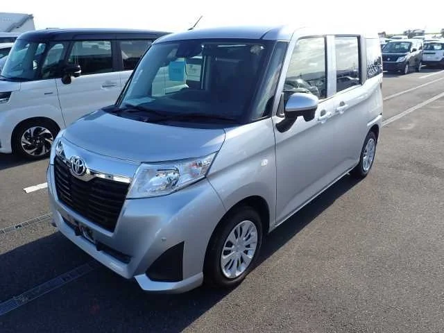 Toyota Roomy M900A 2020