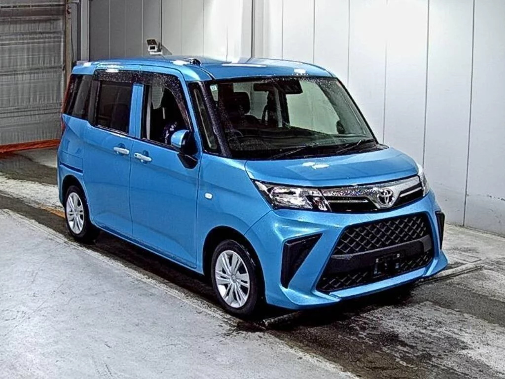 Toyota Roomy M900A 2021