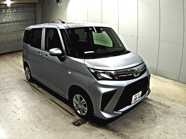 1027 Toyota Roomy M900A 2021 г. (LAA Okayama)