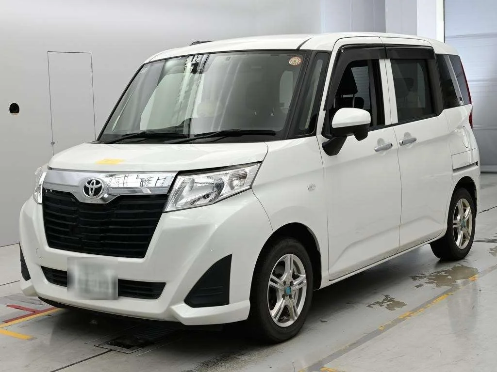 Toyota Roomy M900A 2018