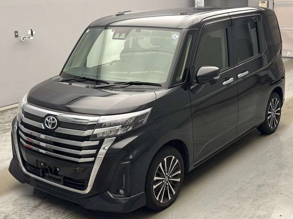Toyota Roomy M900A 2022