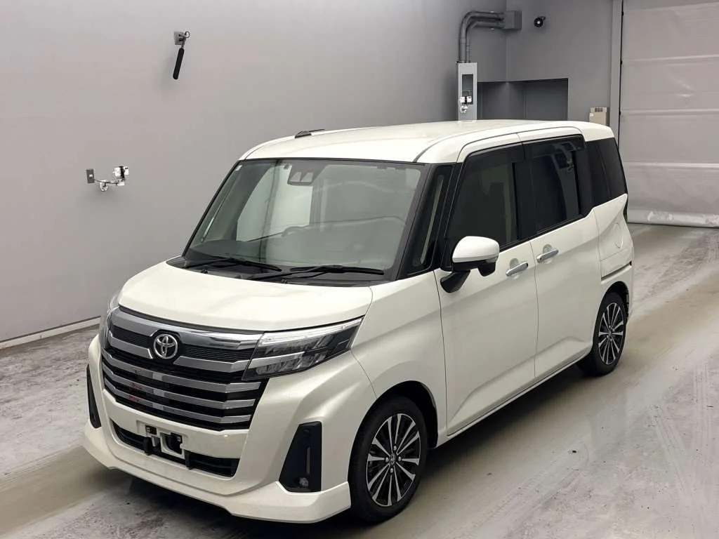 Toyota Roomy M900A 2023