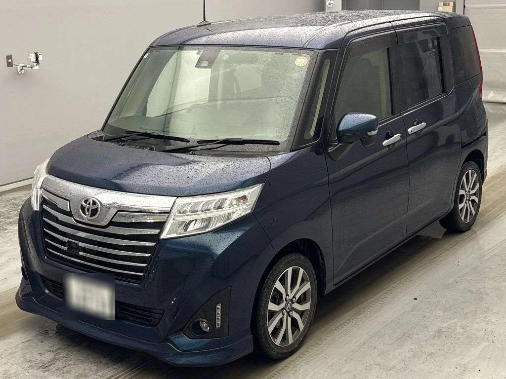 Toyota Roomy M900A 2018