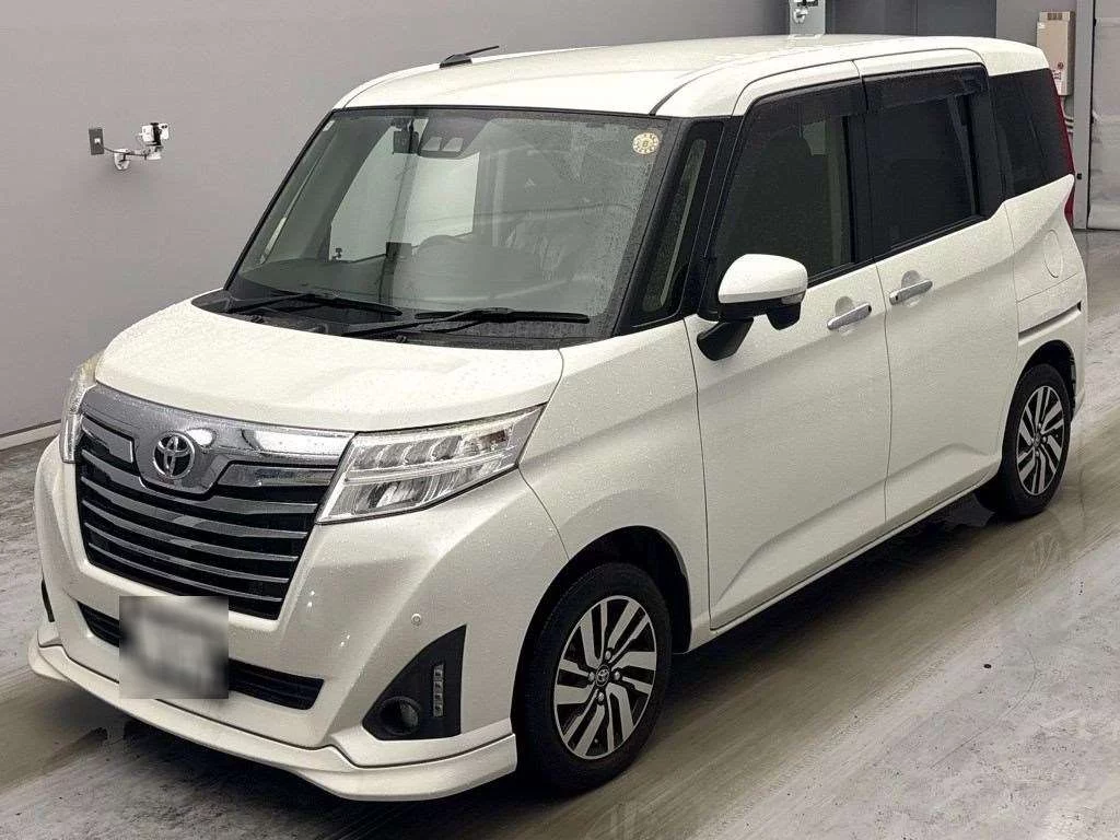 Toyota Roomy M900A 2018
