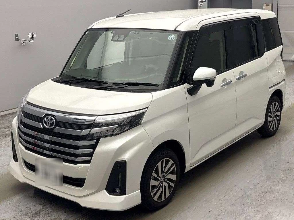 Toyota Roomy M900A 2025