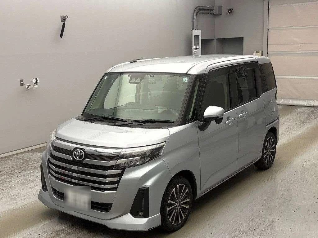 Toyota Roomy M900A 2021